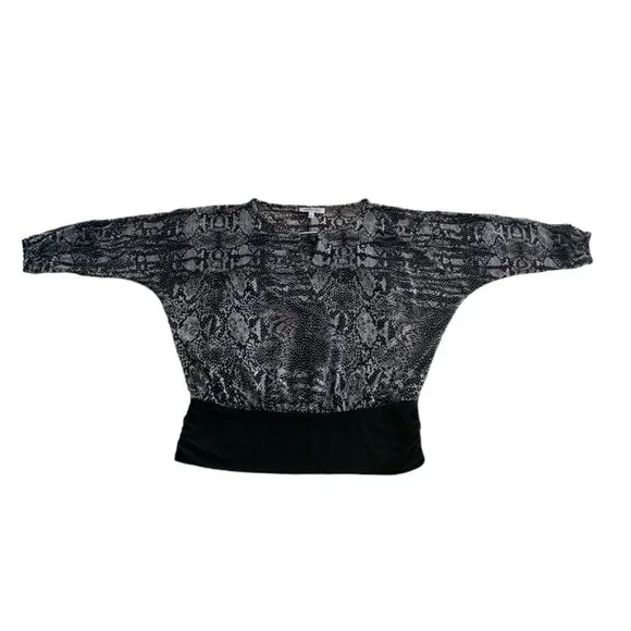 Jennifer Lopez Womens Small Snake Print Blouse With Keyhole Neckline Small - Picture 11 of 13